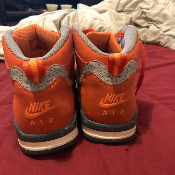 Used - Picture 4 of 4